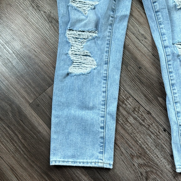 PacSun Distressed Mom Jeans - Picture 4 of 9
